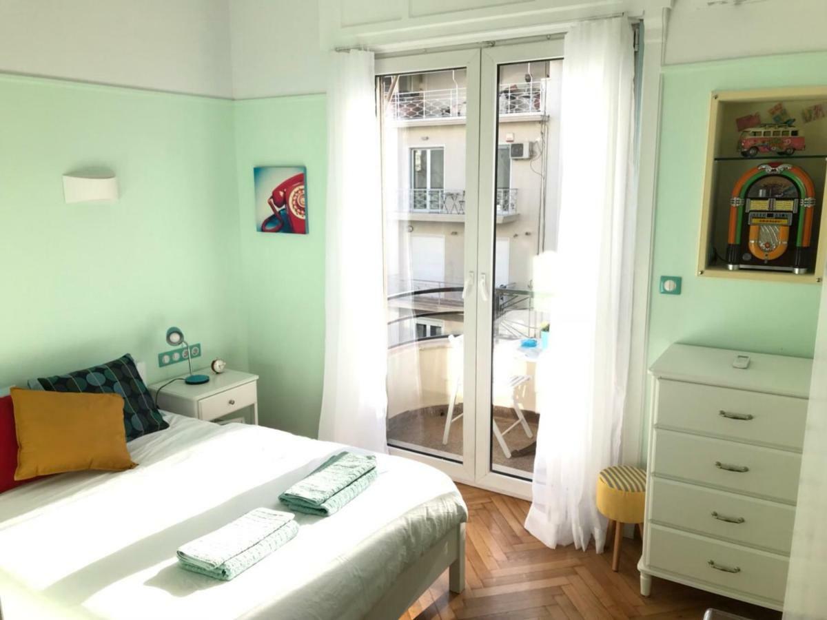 Apartment Spacious & Sunny Kolonaki 5 Mins Metro/acx3/1.5 Bt