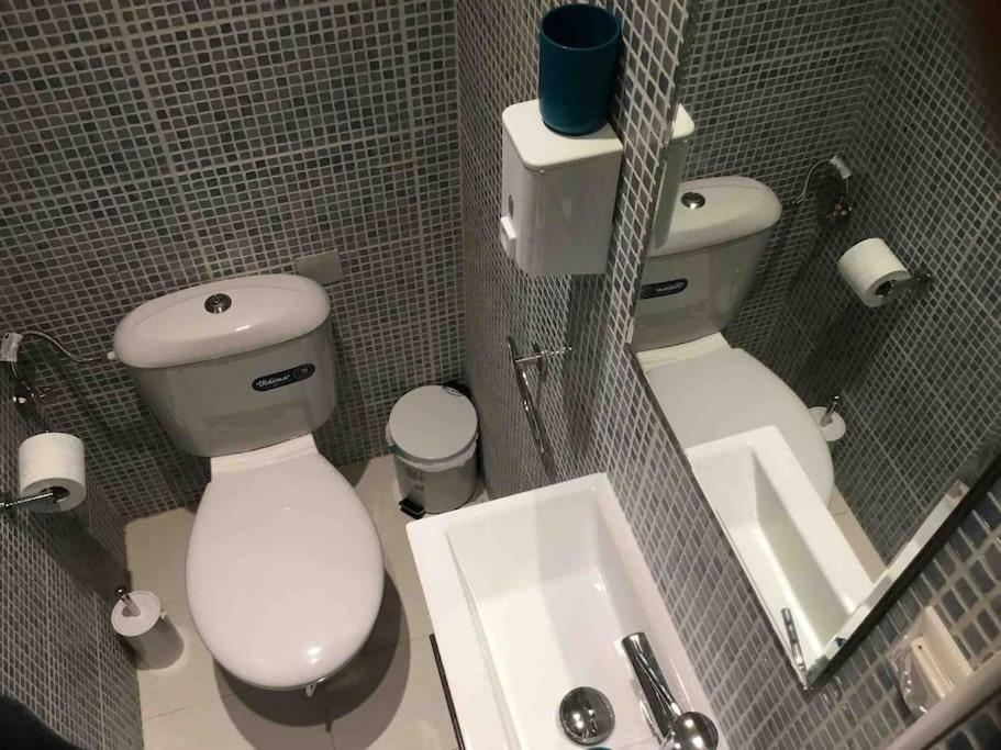 Spacious & Sunny Kolonaki 5 Mins Metro/acx3/1.5 Bt Athen