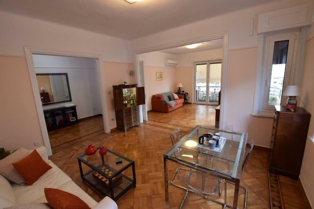 Spacious & Sunny Kolonaki 5 Mins Metro/acx3/1.5 Bt * Athen